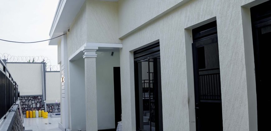 Elegant 5-Bedroom Modern Home in Prime Remera-Kabeza