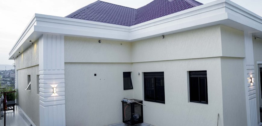 Elegant 5-Bedroom Modern Home in Prime Remera-Kabeza